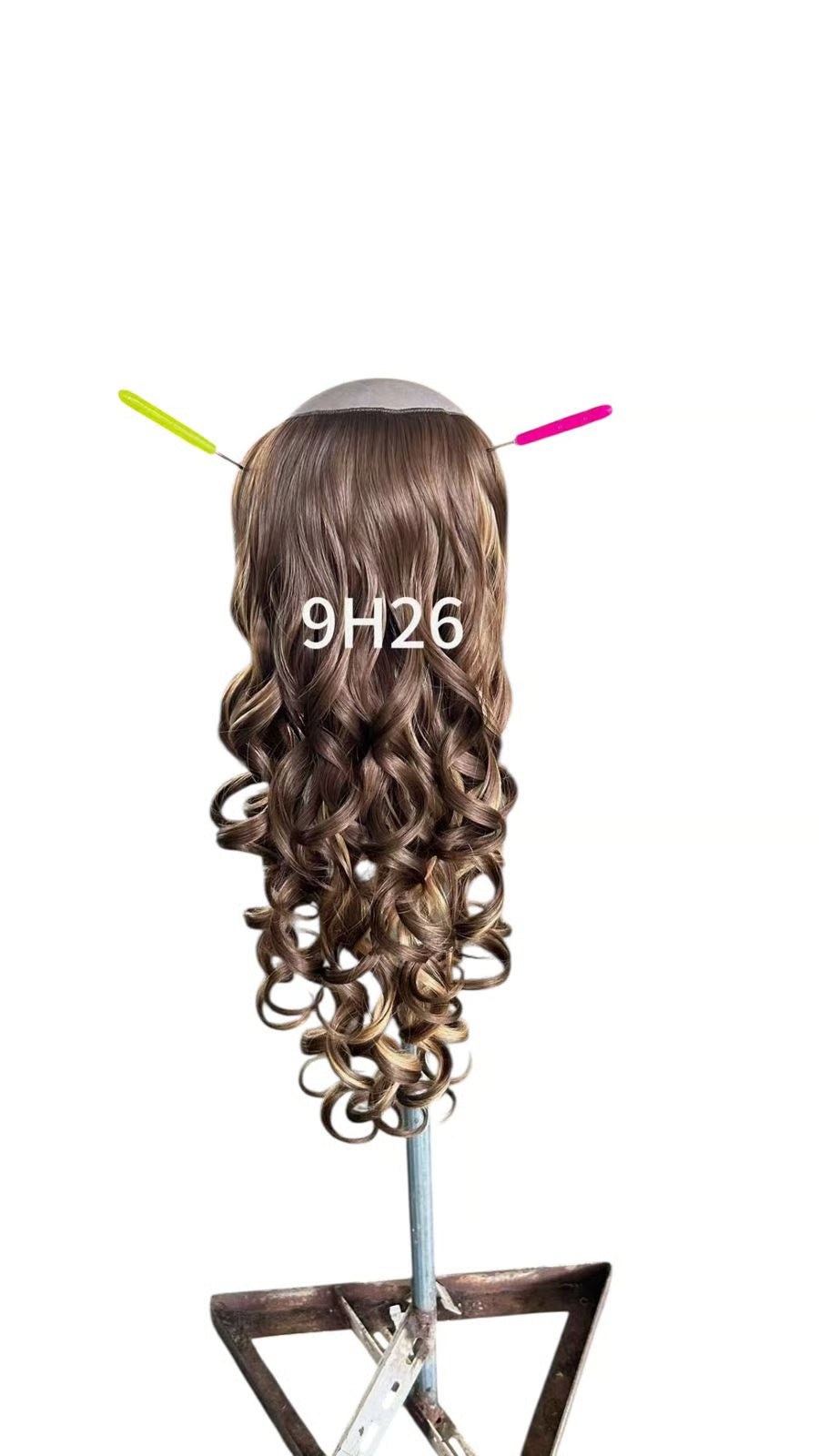 Lashup natural looking hair extensions